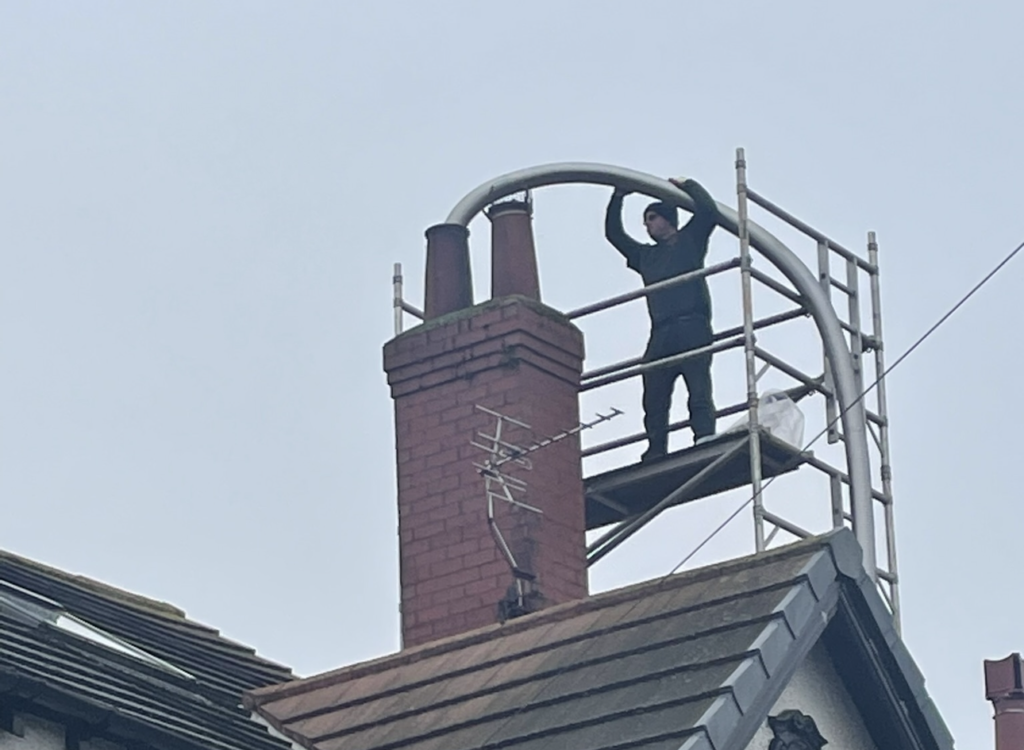 Flue liner installation in chimney